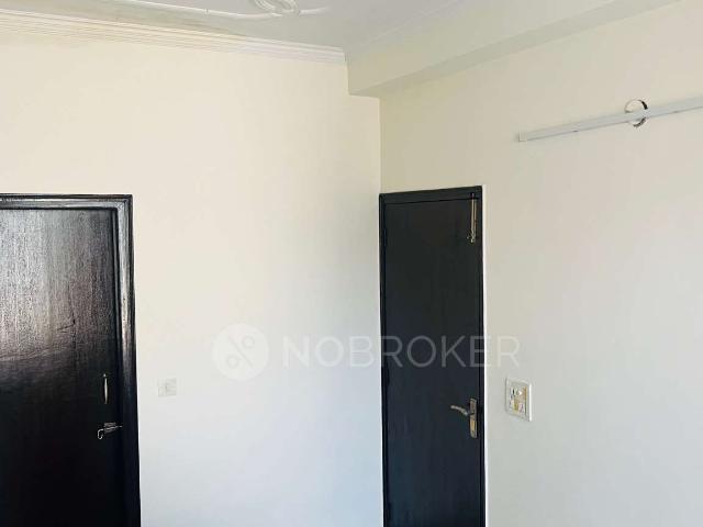 Flat for rent in South Delhi, Deri