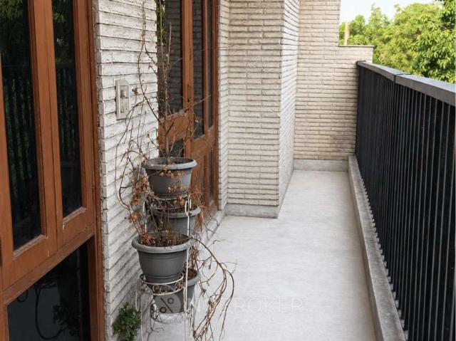 Flat for rent in West Delhi, Deri