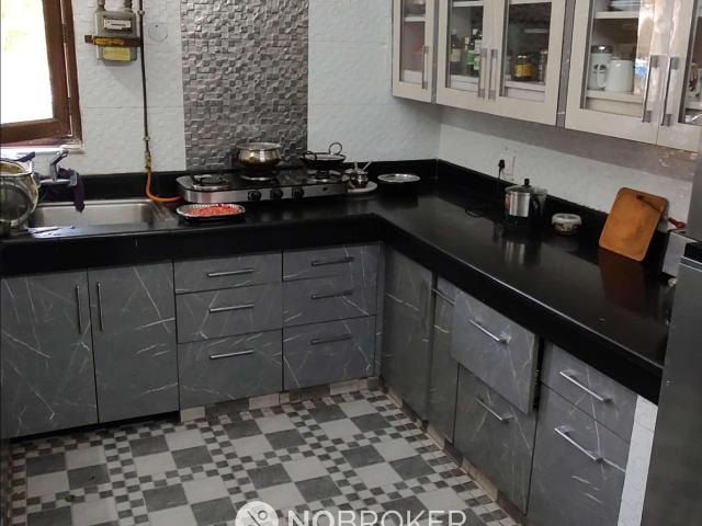 Flat for sale in Paschim Vihar, Delhi