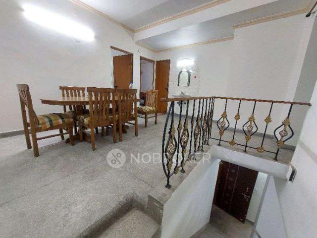 Flat for rent in Vasundhara Enclave, Delhi