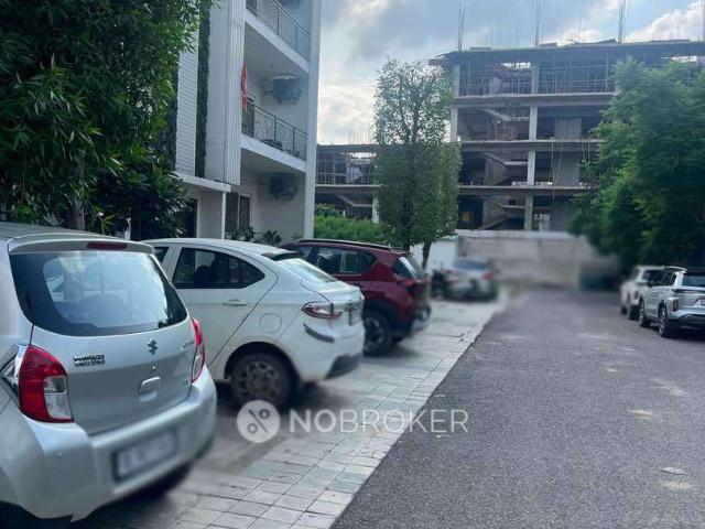 Flat for rent in Hariana