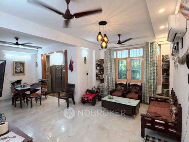 Flat for sale in South West Delhi, Deri