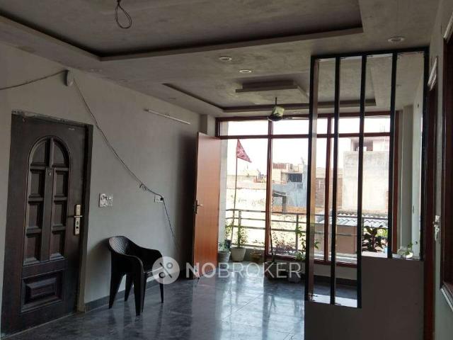 Flat for rent in Deri