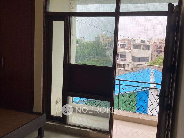 Flat for rent in South Delhi, Deri