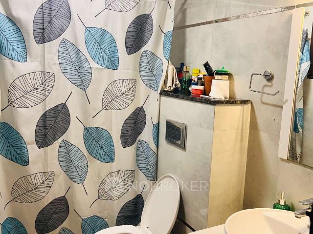 Flat for sale in South Delhi, Deri