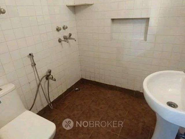 Flat for rent in South Delhi, Deri