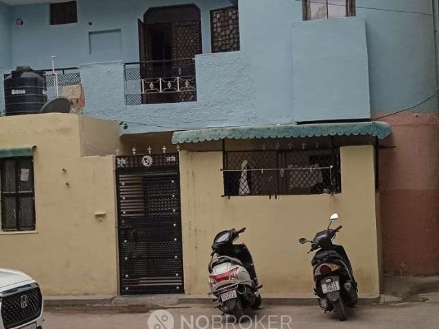Flat for rent in West Delhi, Deri