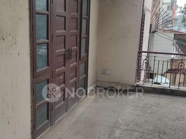 Flat for rent in North West Delhi, Deri