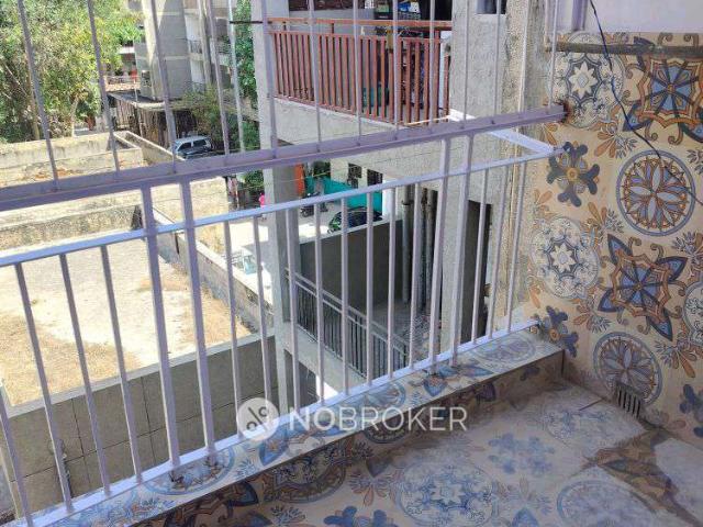 Flat for sale in South West Delhi, Deri