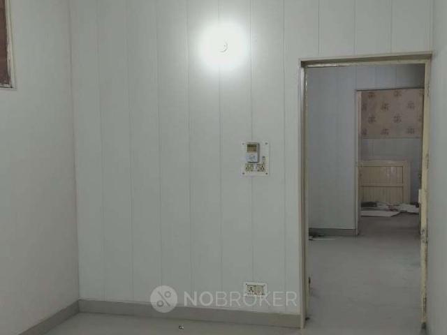 Flat for rent in West Delhi, Deri