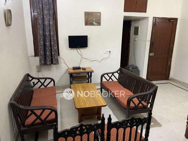 Flat for rent in South Delhi, Deri