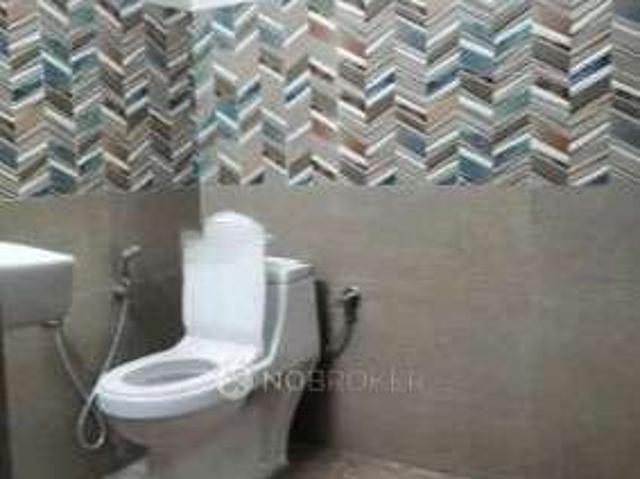Flat for rent in Deri