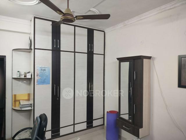 Flat for sale in West Delhi, Deri