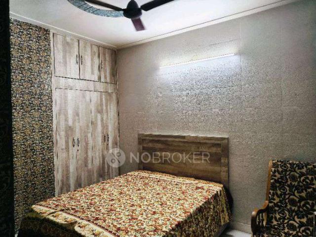 Flat for rent in West Delhi, Deri