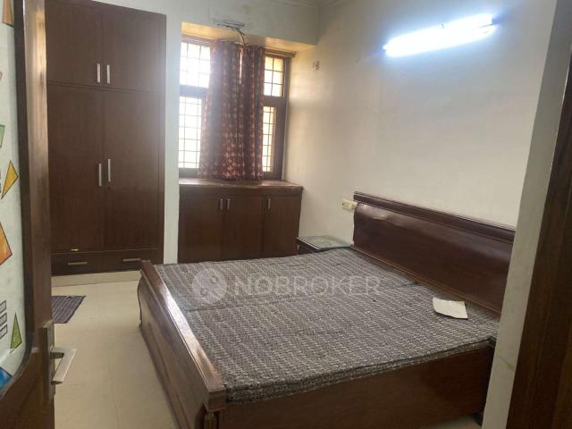 Flat for rent in East Delhi, Deri