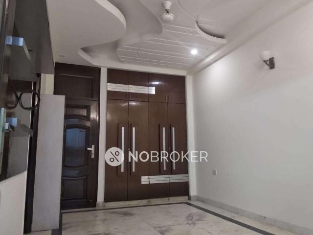 Flat for rent in Deri