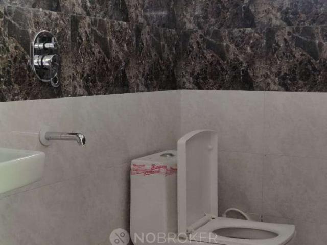 Flat for sale in South West Delhi, Deri