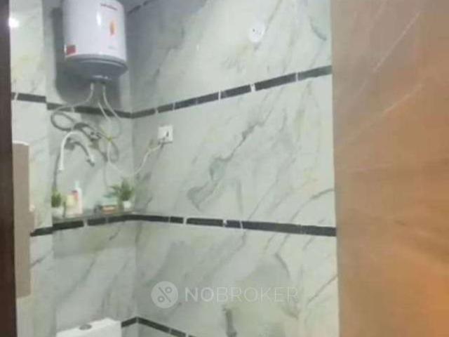 Flat for sale in West Delhi, Deri