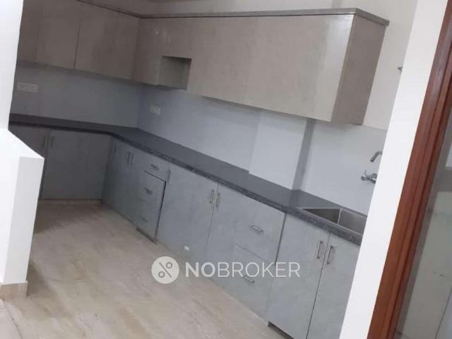 Flat for rent in Deri