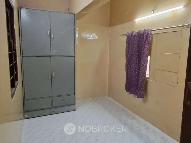 Flat for rent in North Delhi, Deri