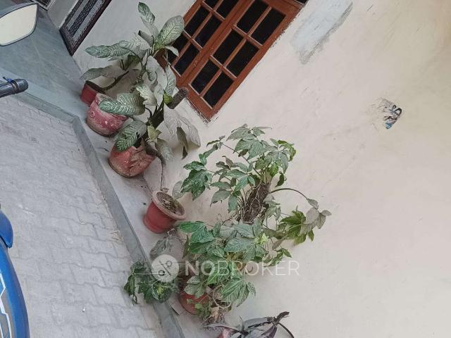 Flat for rent in Deri