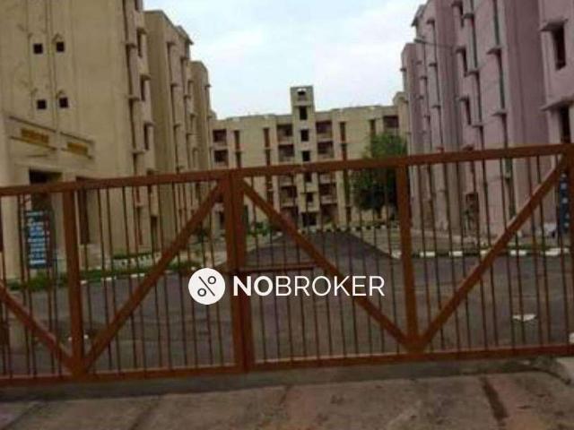 Flat for sale in West Delhi, Deri