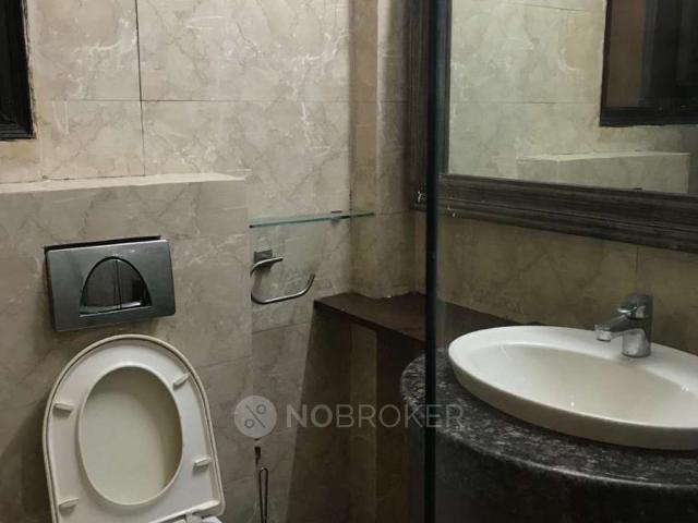 Flat for rent in South Delhi, Deri