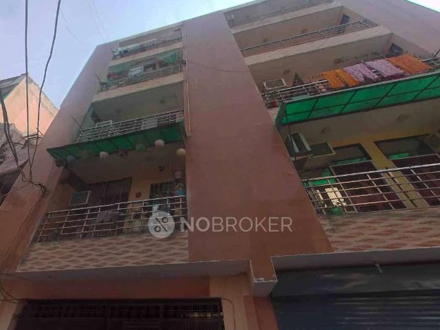 Flat for sale in West Delhi, Deri