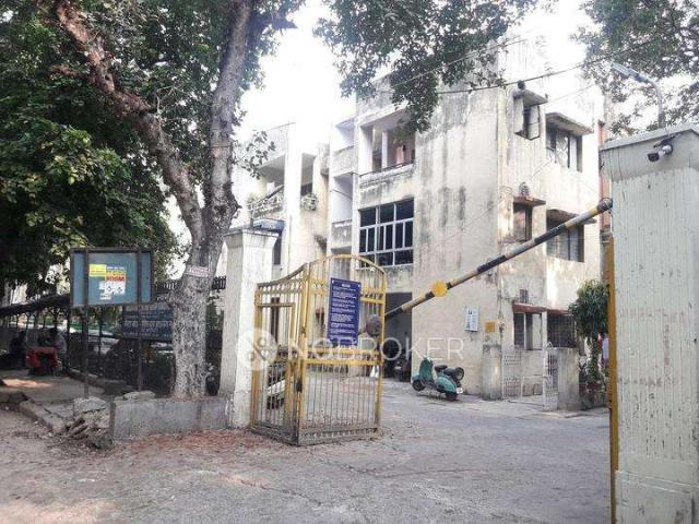 Flat for rent in West Delhi, Deri