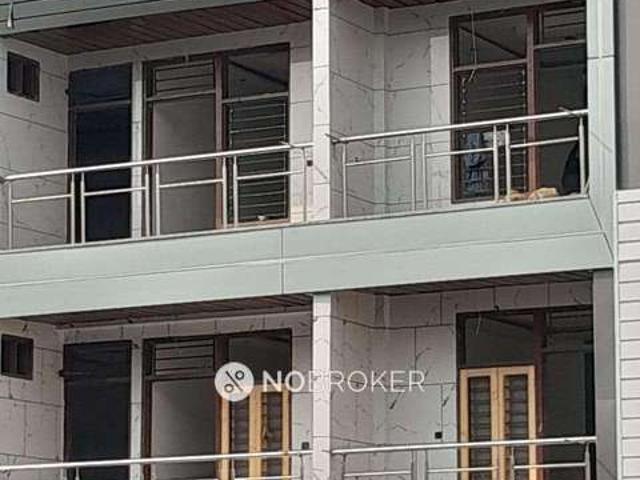 Flat for sale in West Delhi, Deri