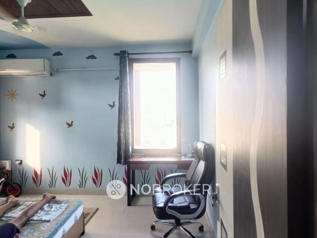 Flat for sale in South West Delhi, Deri