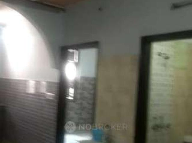 Flat for rent in West Delhi, Deri