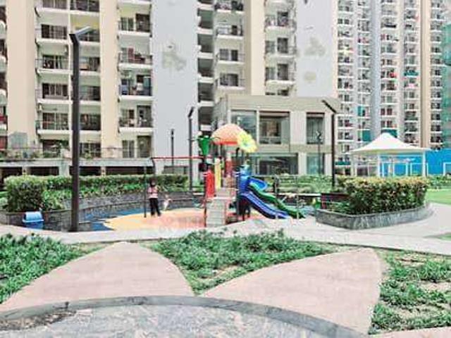 Flat for sale in Gautam Buddha Nagar, Uttar Pradesh