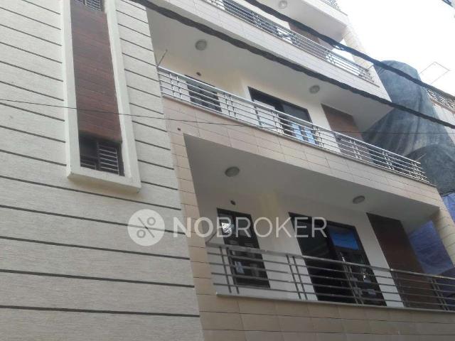Flat for sale in West Delhi, Deri
