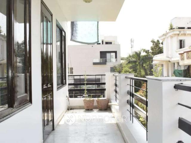Flat for rent in Hariana