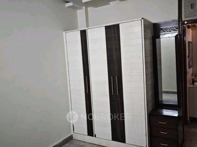 Flat for rent in East Delhi, Deri