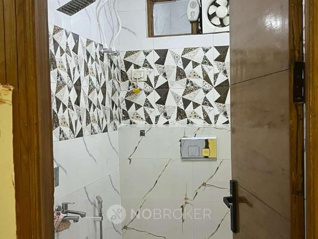 Flat for sale in Matiala Extension, Delhi