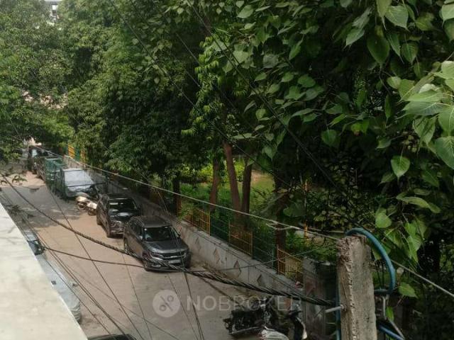 Flat for rent in North Delhi, Deri