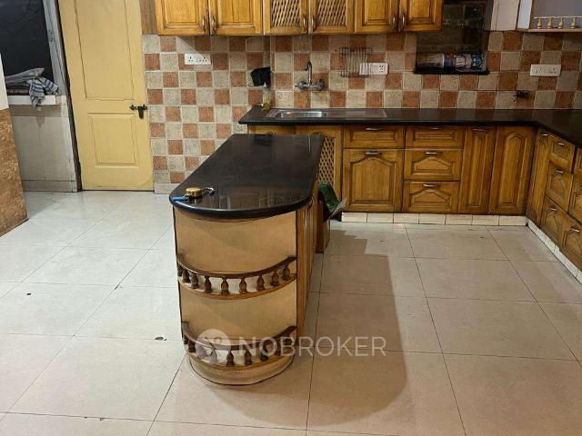 Flat for rent in Deri