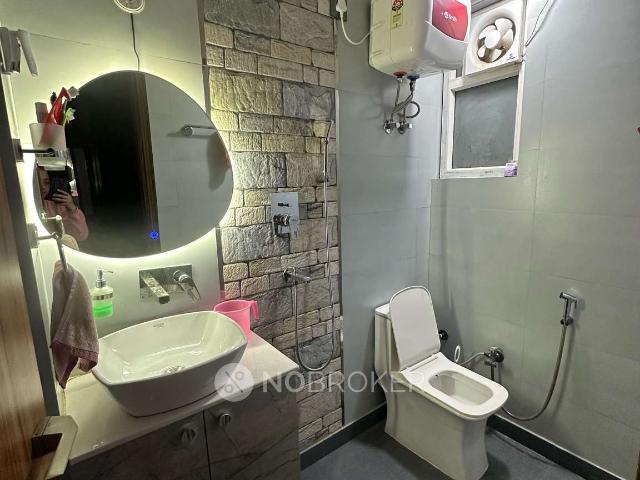 Flat for sale in South West Delhi, Deri