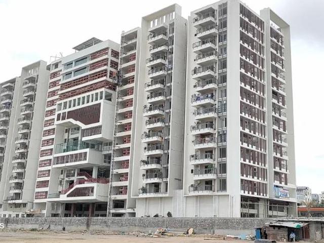Flat for sale in Madinaguda, Hyderabad