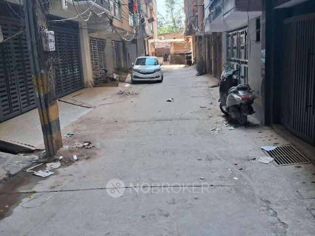 Flat for sale in South Delhi, Deri