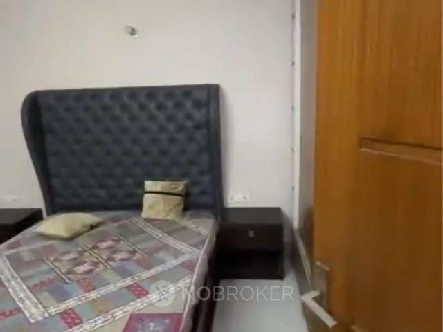 Flat for rent in South Delhi, Deri