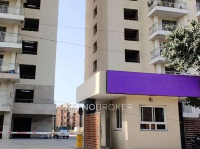 Flat for sale in South West Delhi, Deri