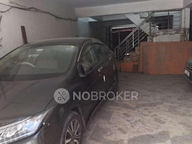Flat for sale in South West Delhi, Deri