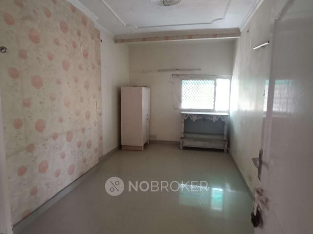 Flat for rent in Sector 29, Noida