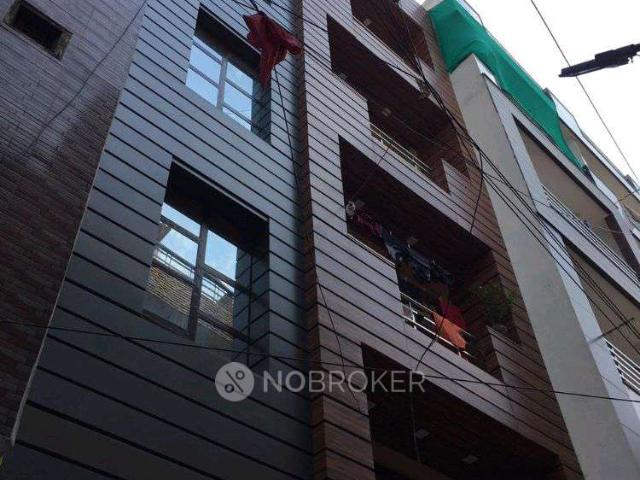 Flat for rent in West Delhi, Deri
