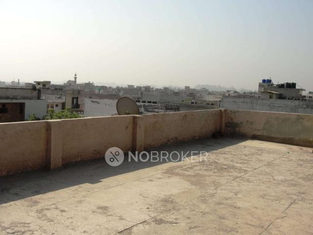 Flat for sale in West Delhi, Deri
