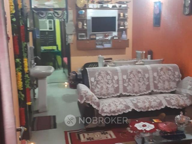 Flat for sale in South West Delhi, Deri