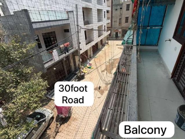 Flat for sale in West Delhi, Deri